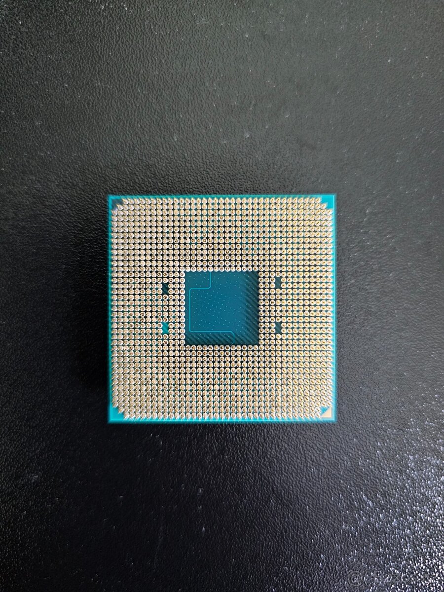 Procesor AMD Ryzen 5 PRO 2400G - 2