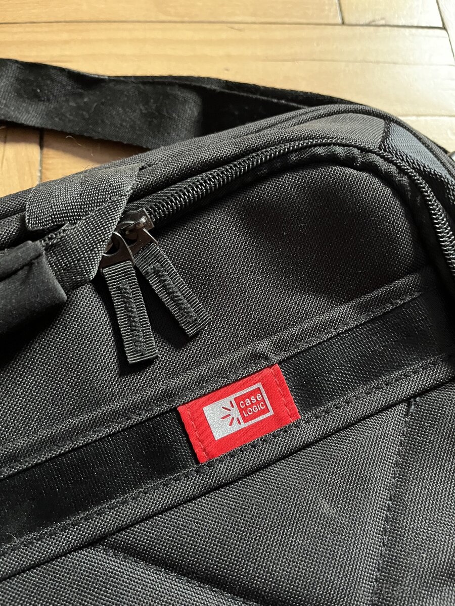 Case Logic brašna na notebook 46 cm - 2