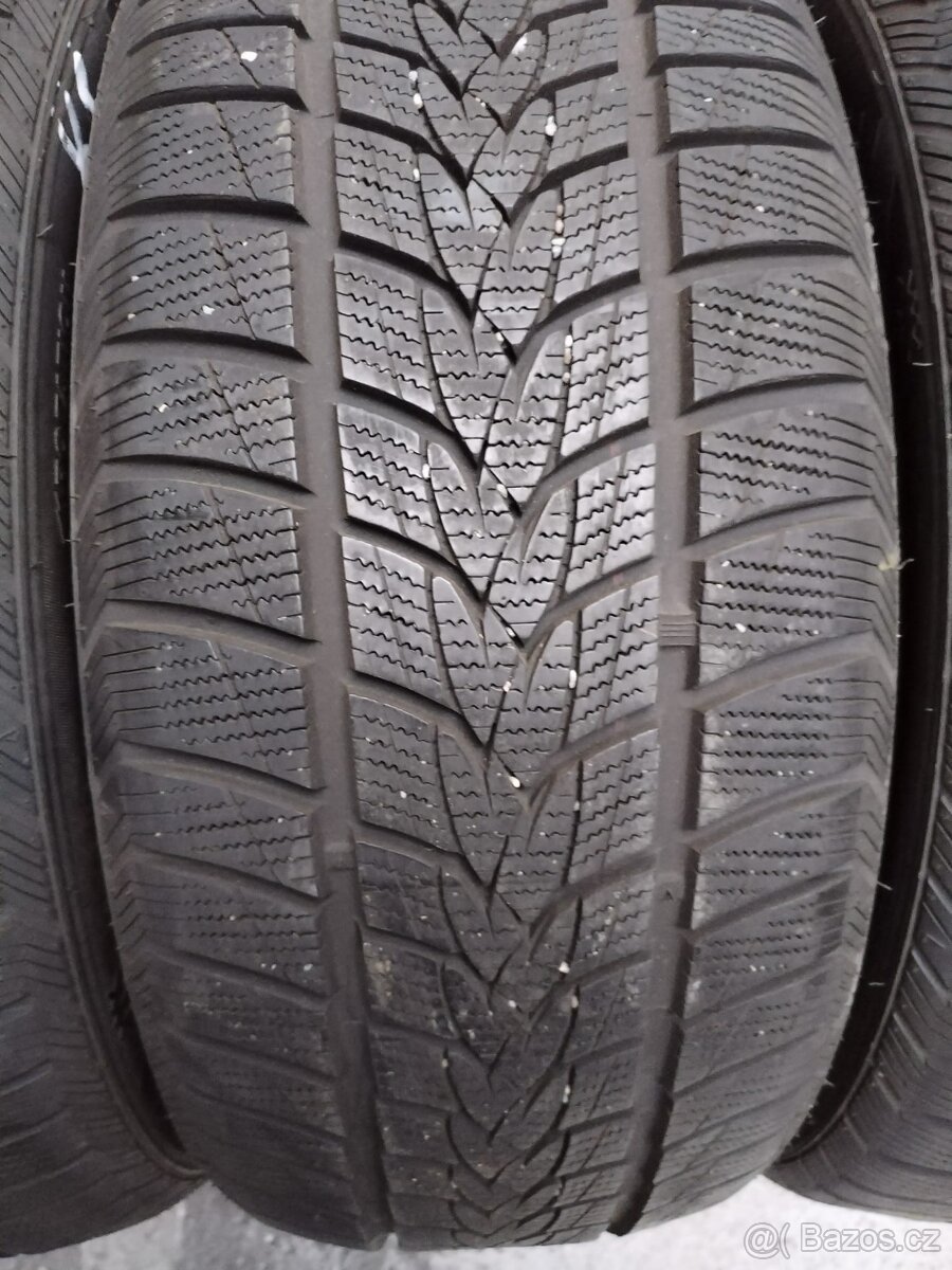 205/50/17 zimni pneu 205/50 R17 - 2