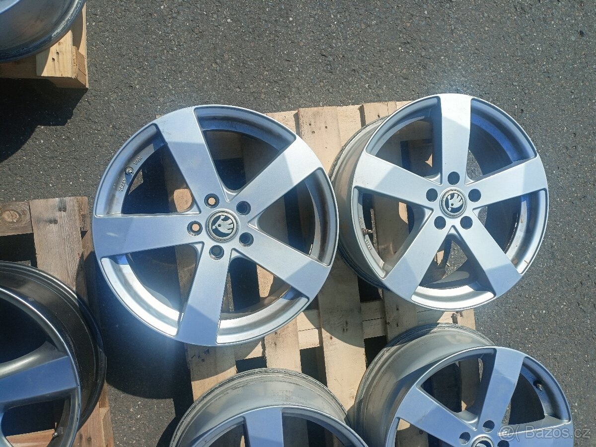Alu disky Dezent 7.5x18 ET51 5x112 - 2