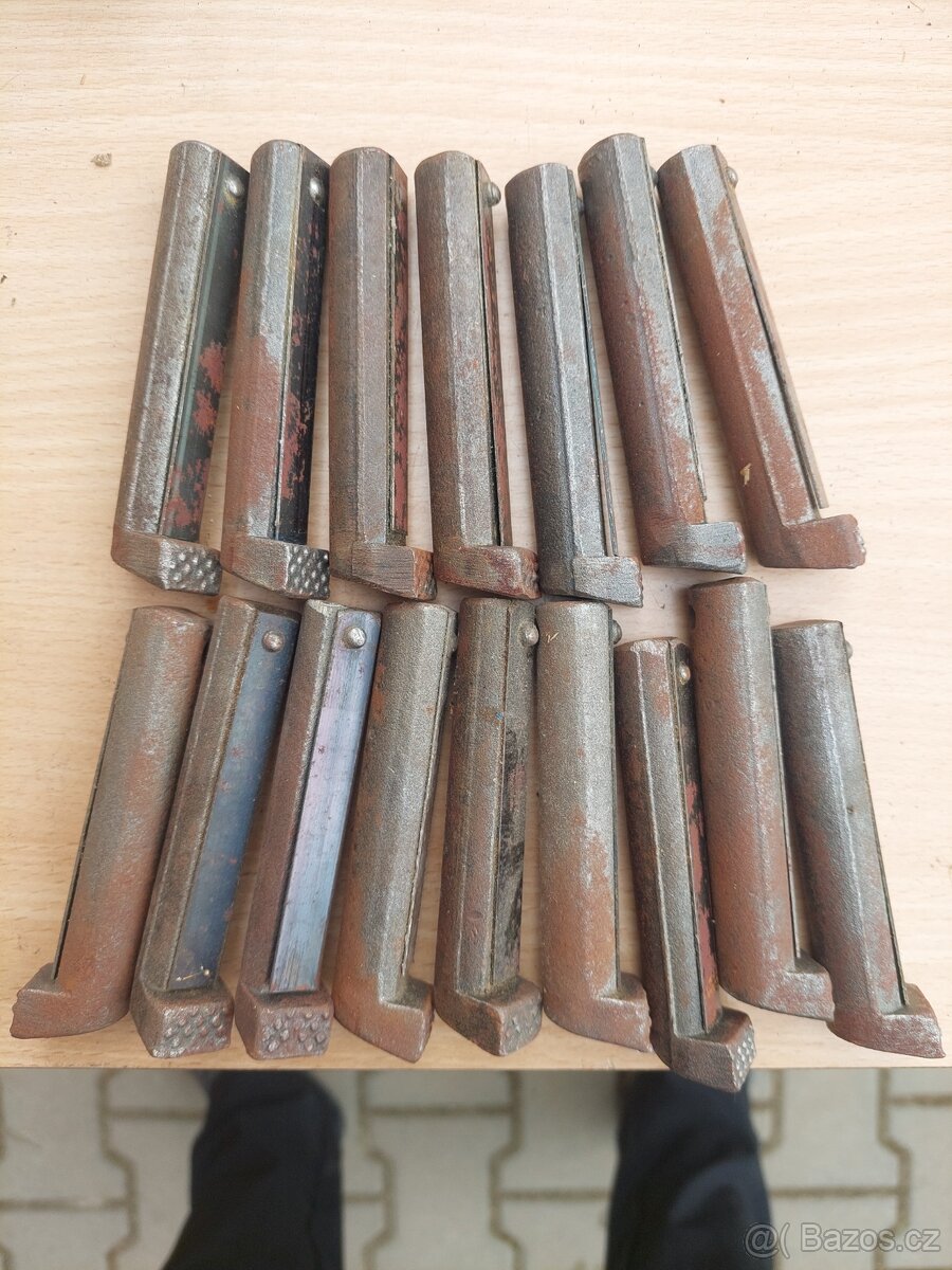 Upínací dorazy malé - 2