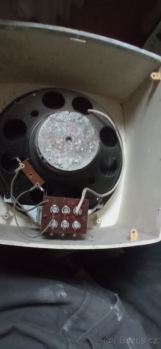 Hodiny, reproduktory, Pragotron - 2