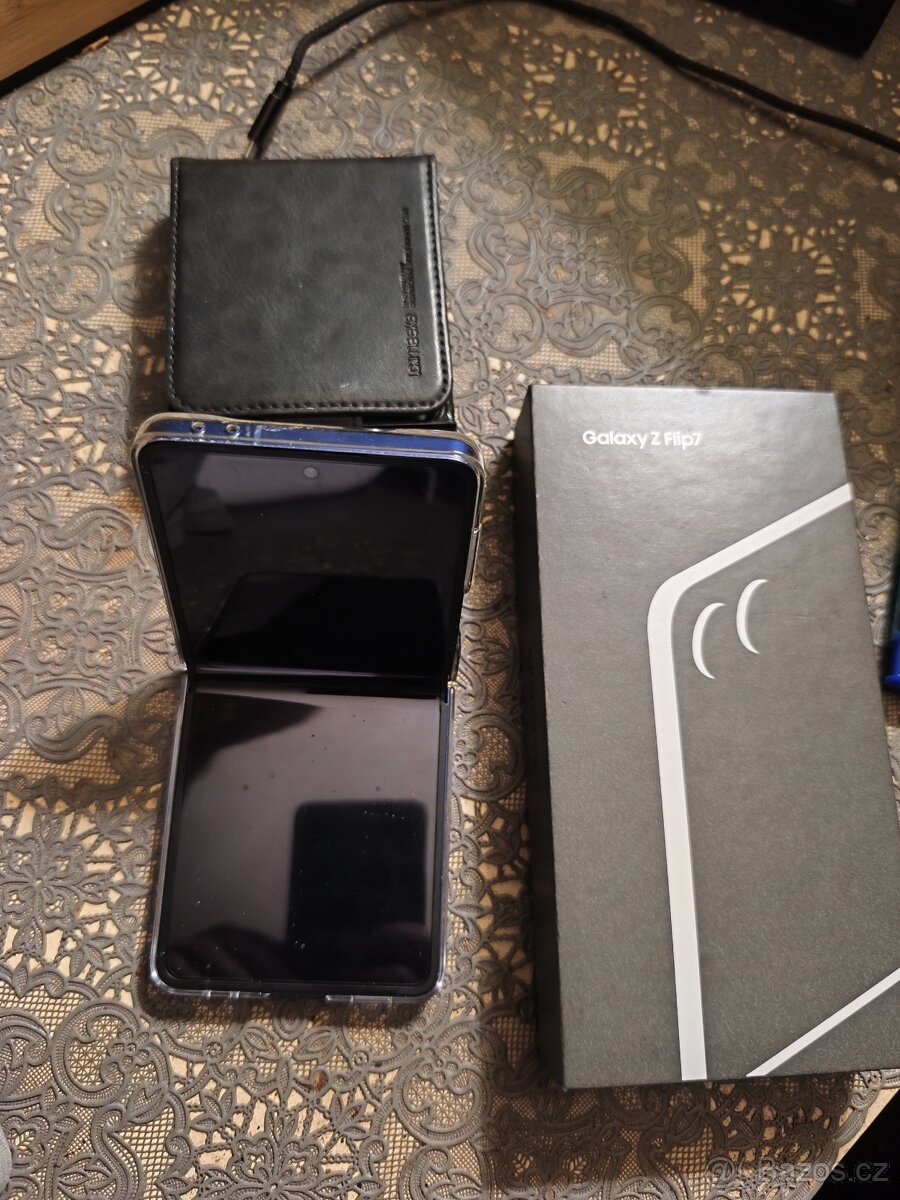 Prodám nový Samsung Galaxy flip 7 - 2