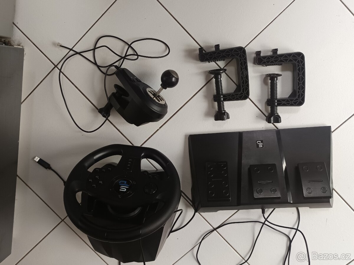 herní volant - 2