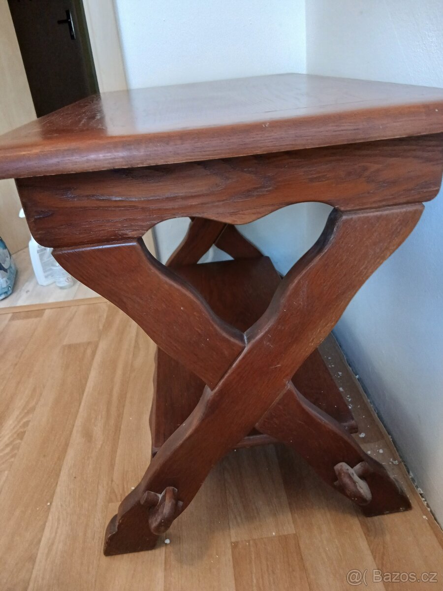 Starožitný stůl - 2