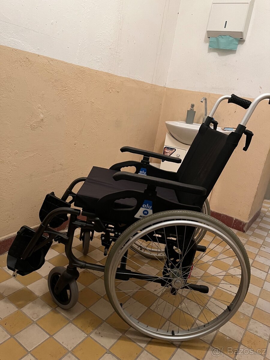 Invalidní vozík - 2
