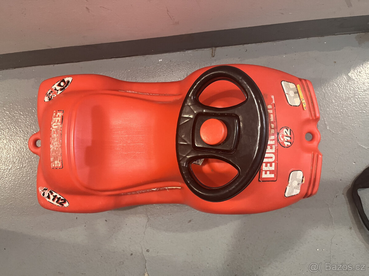 Dětské odrážedlo - červené auto - 2