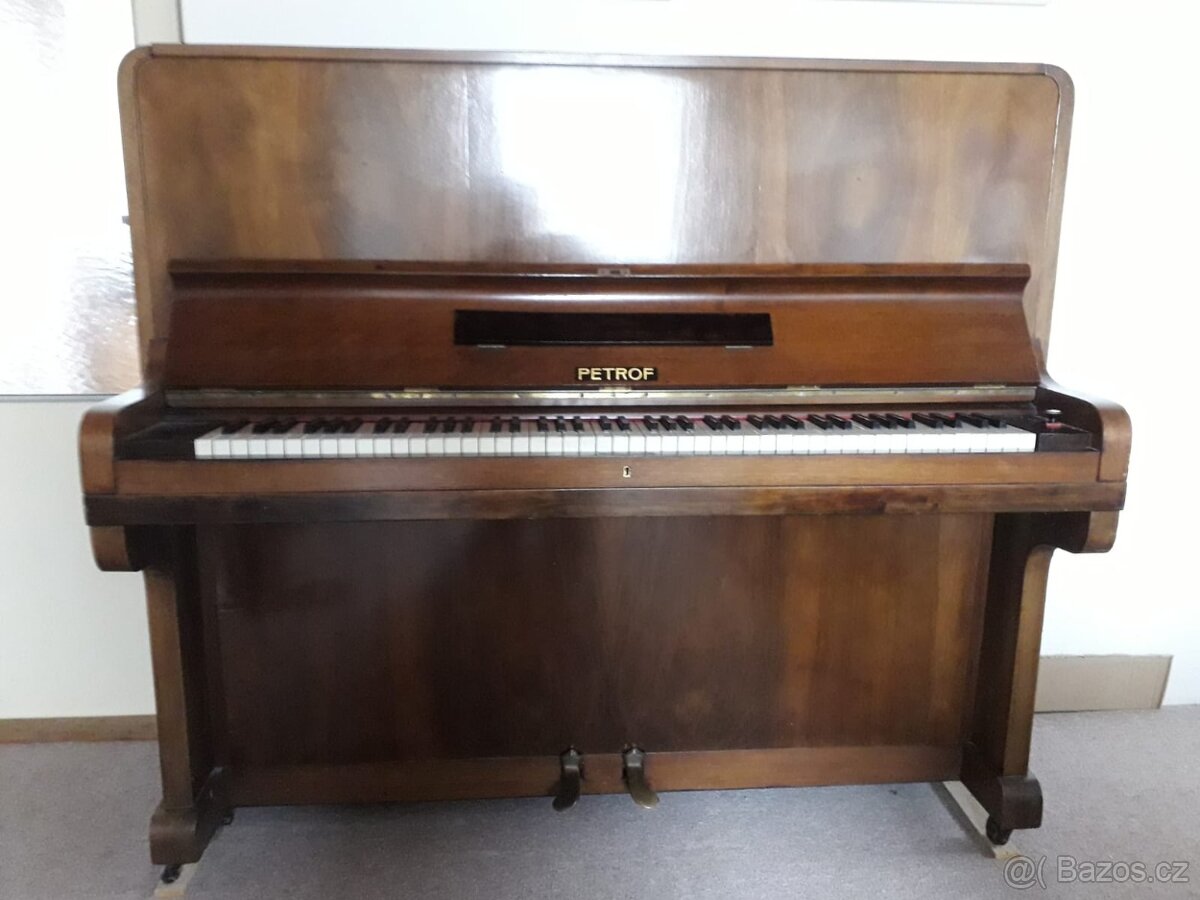 Piano Petrof - 2