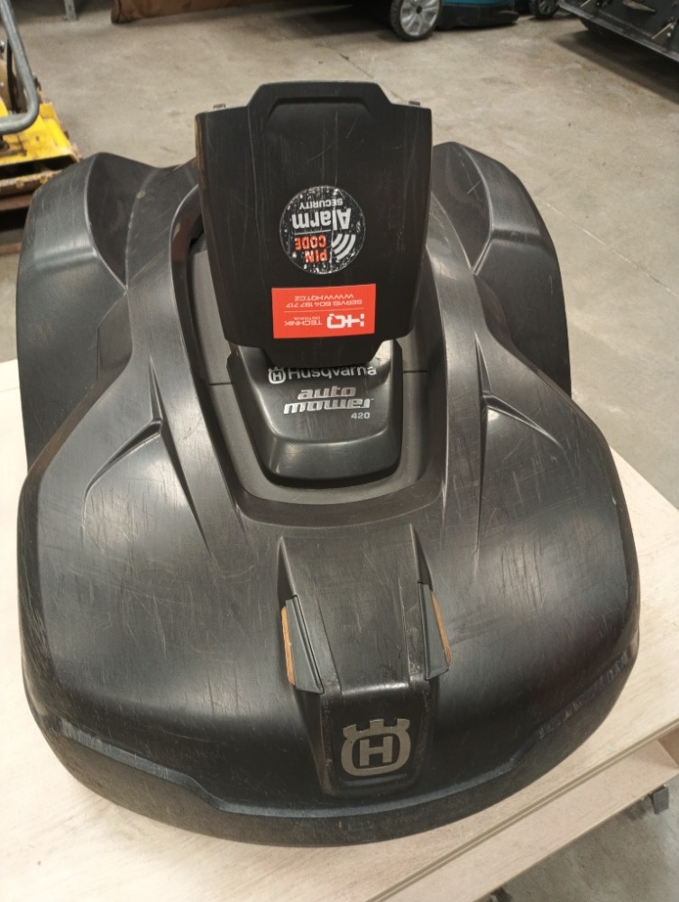 Robotická sekačka Husqvarna 420 - 2