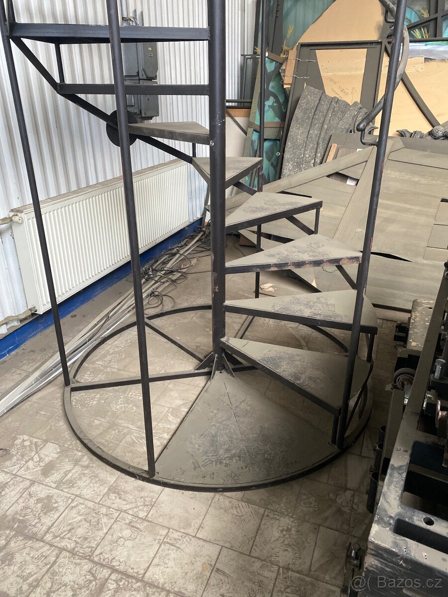 Točité schodiště - 2