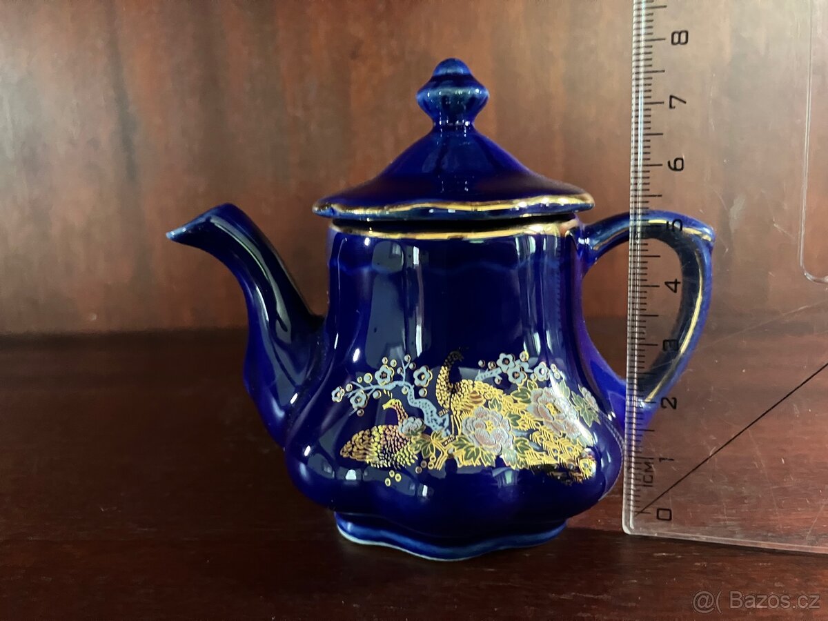 Porcelánová čajová konvička - 2