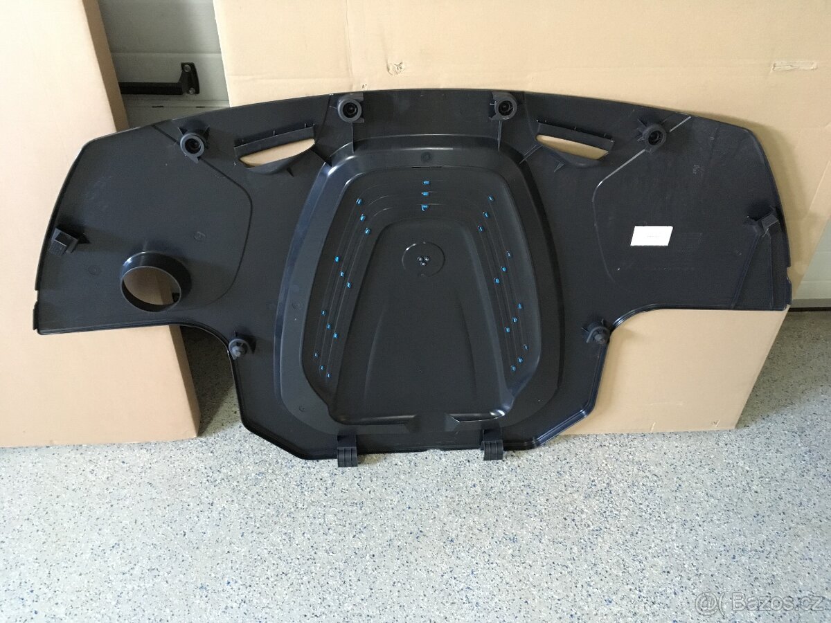 Mercedes EQC- kryt motoru - 2