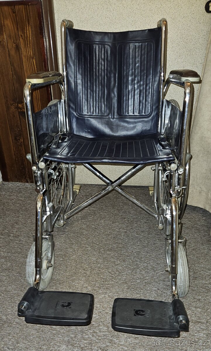 INVALIDNÍ VOZÍK - 2