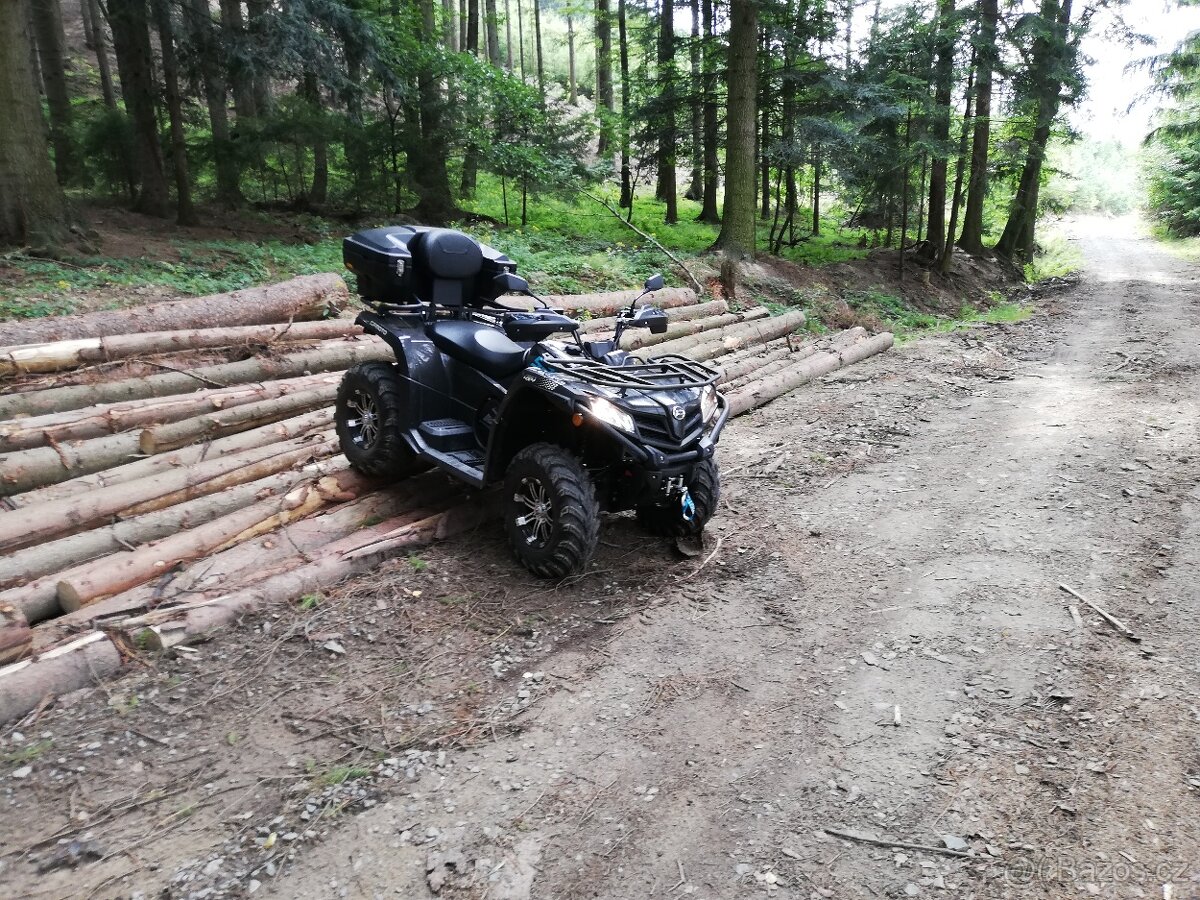 Čtyřkolka CFORCE moto 520L - 2