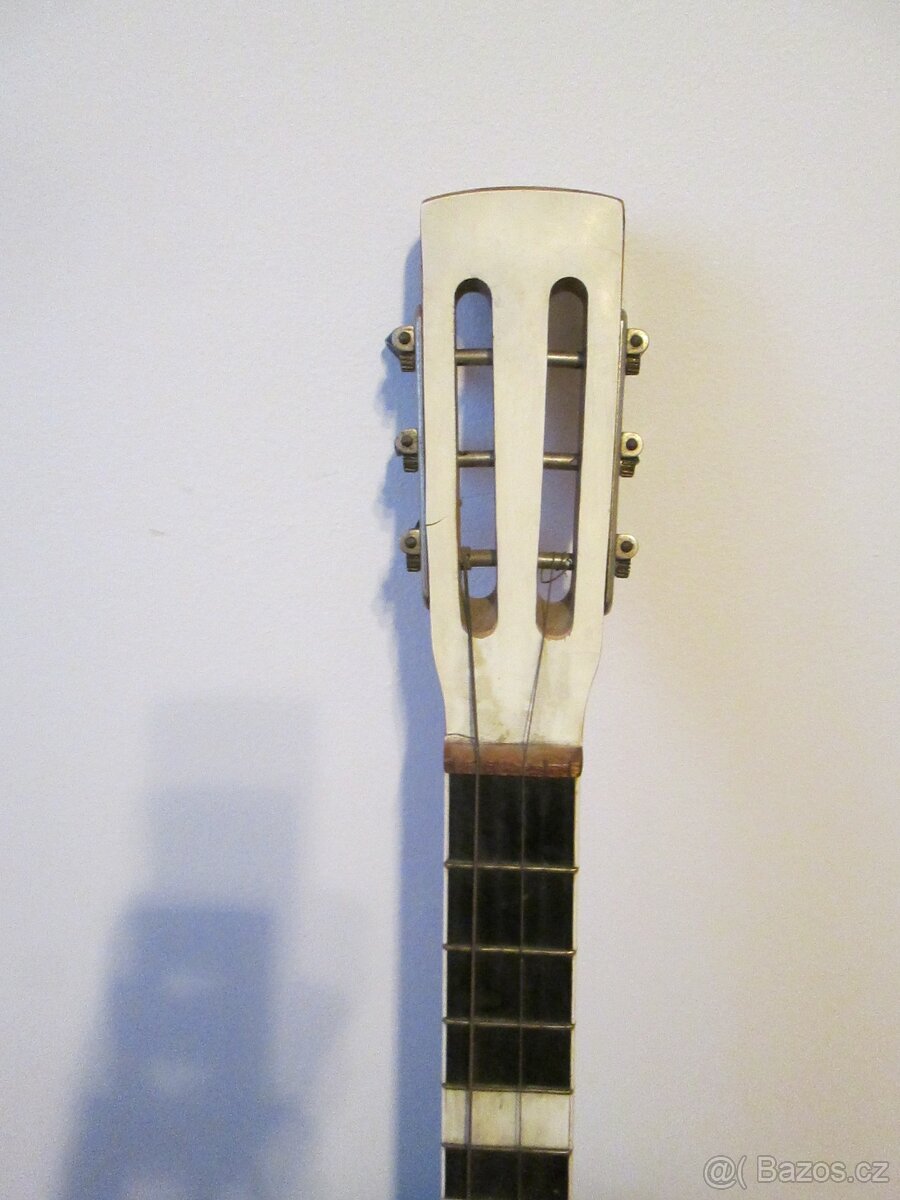 Kytara - k opravě - 2
