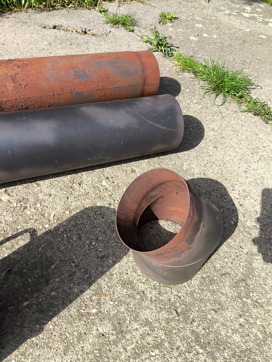 komínové roury 160mm průměr, 2mm tloušťka; komínová stříška - 2