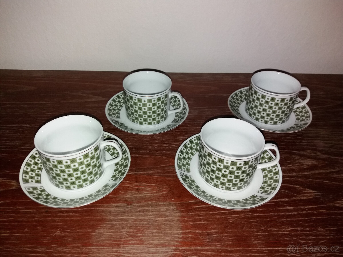 Hrníčky s podšálkem, polévková mísa, talíře a další - 2