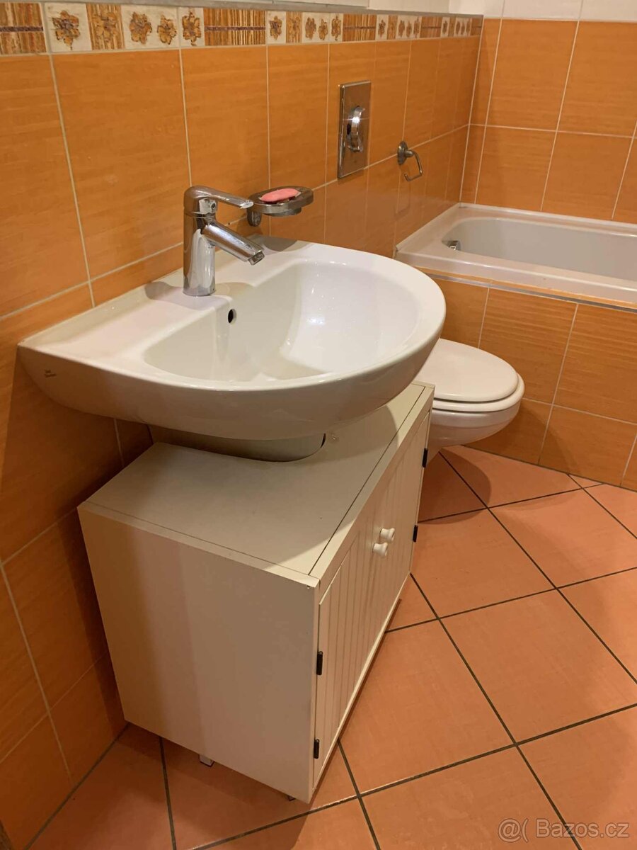 koupelnove umyvadlo a vana - 2
