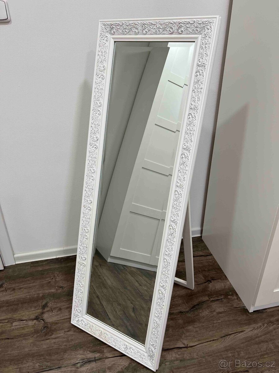 Stojací zrcadlo v ozdobném rámu 130x45 cm - 2