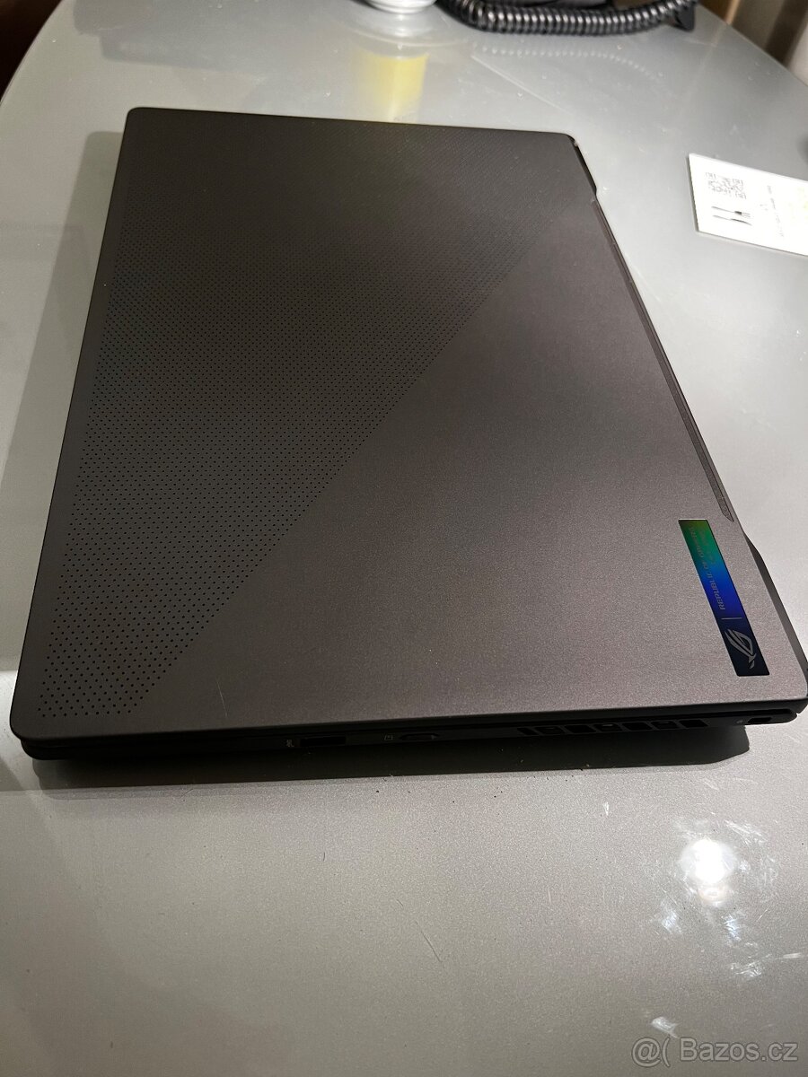 Asus ROG Zephyrus G16 GU603ZV - 2