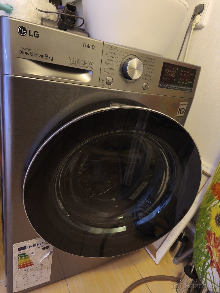 Pračka LG Direct Drive 9kg s technologií Thinq - 2