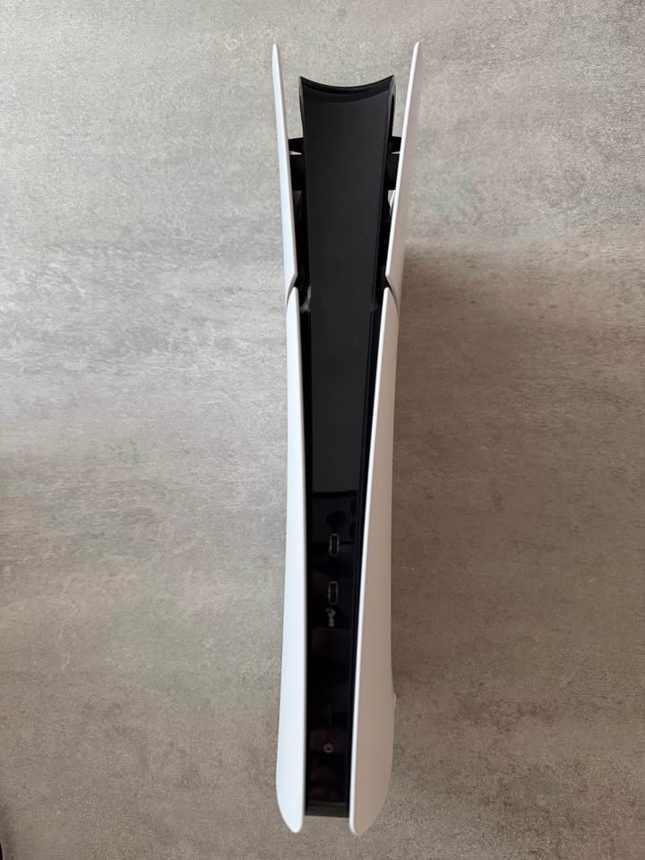 PlayStation 5 Slim Digital Edition - 2