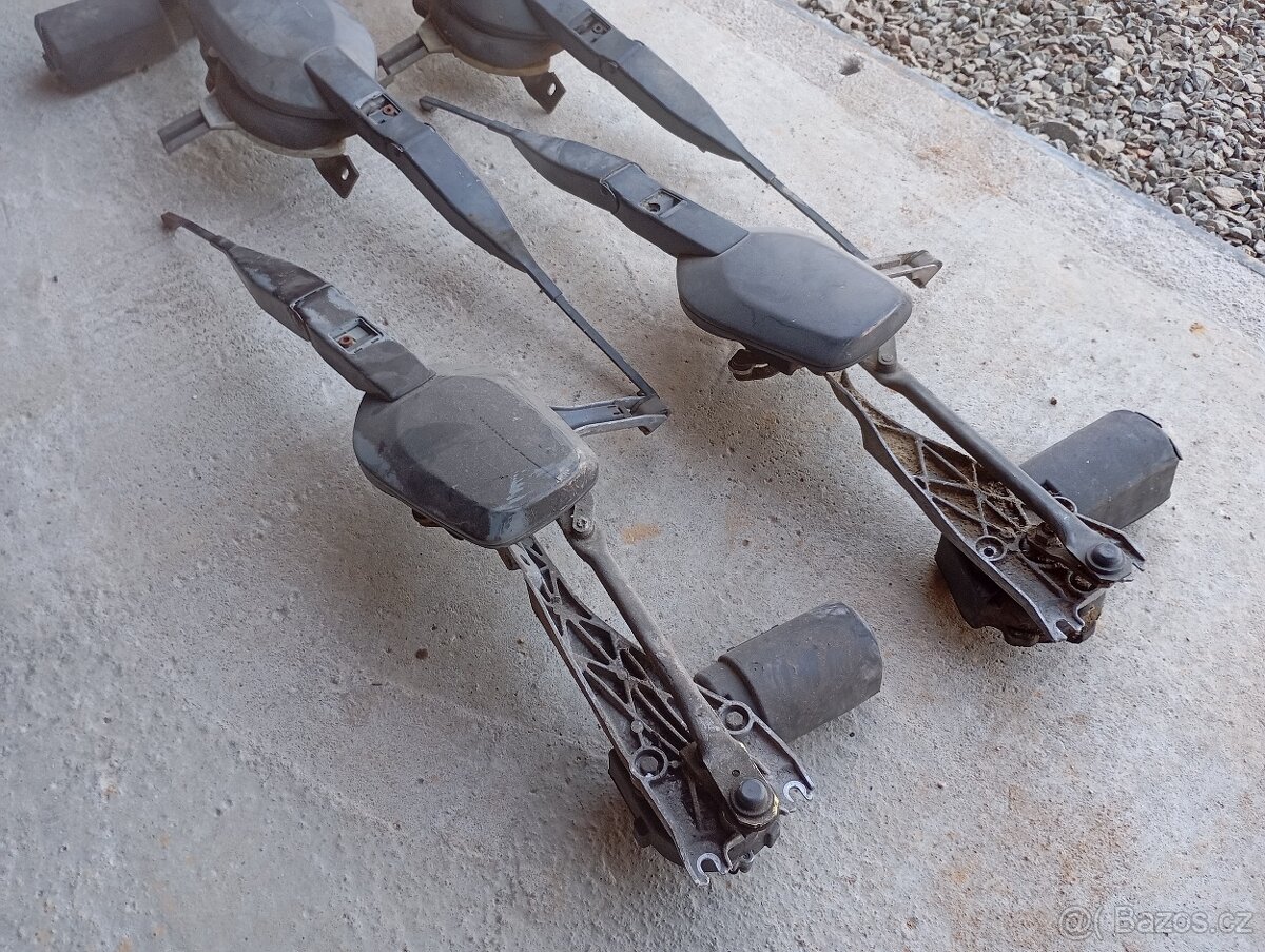 Stěrače předních oken Mercedes Benz W201, W124, W202.. - 2