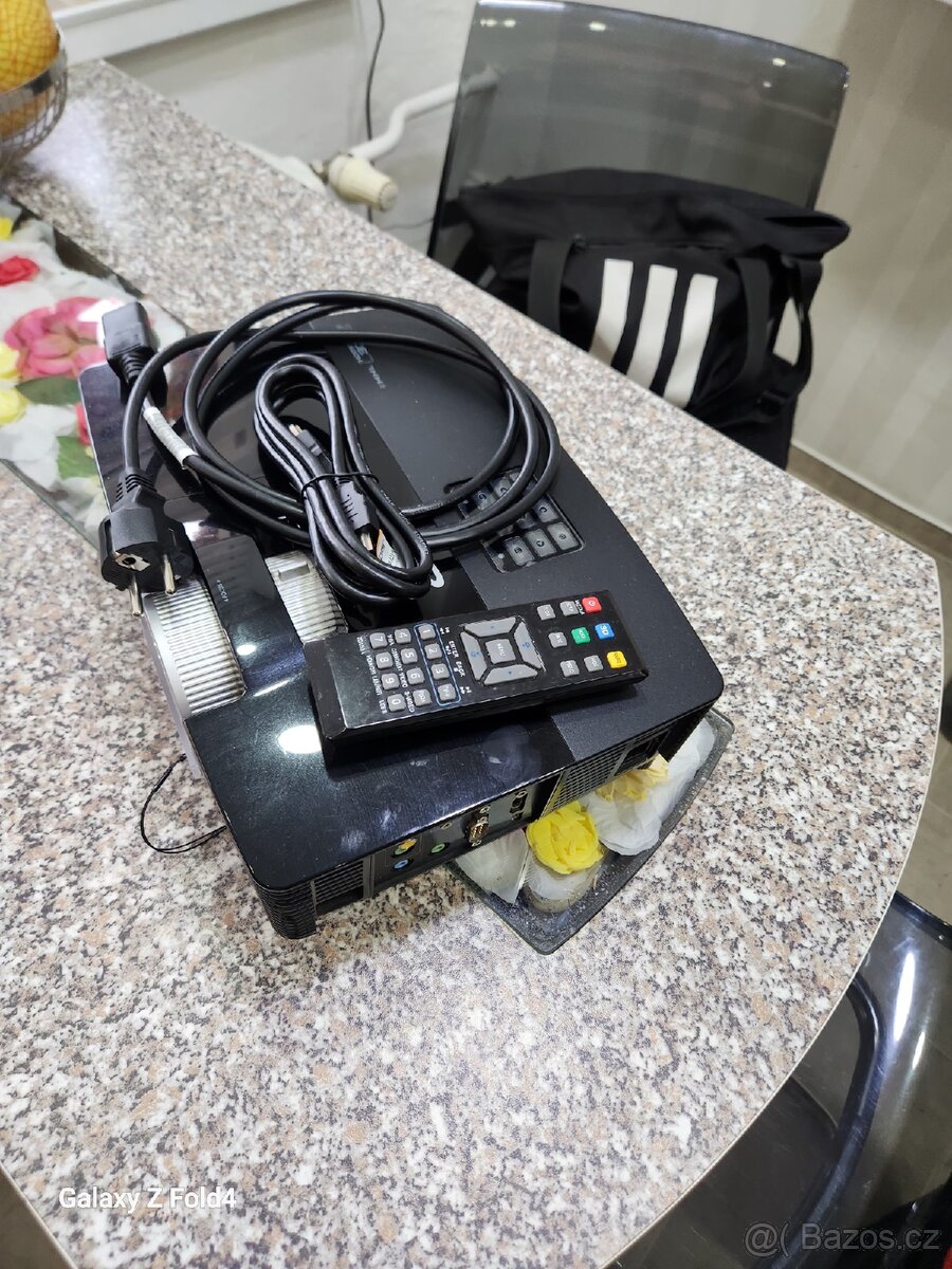 Acer p1387 w 4500 lumenů - 2