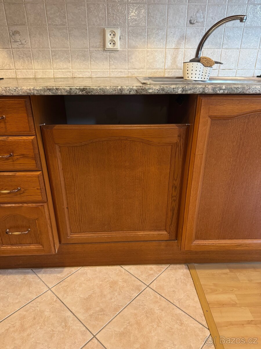 Kuchyňská linka s barem - 2