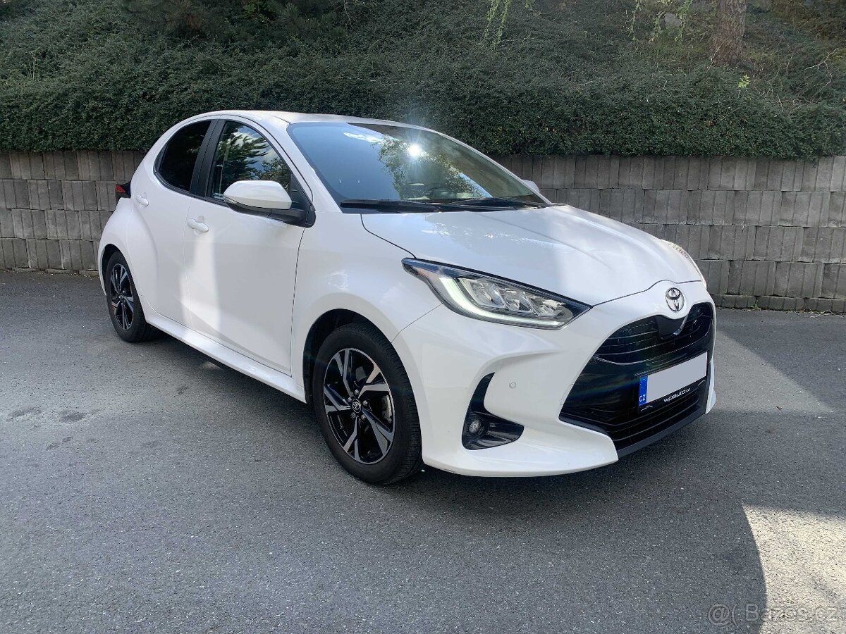 Toyota Yaris 1.5 HYBRID 96 kW 1.MAJITEL r.v. 2024 DPH - 2