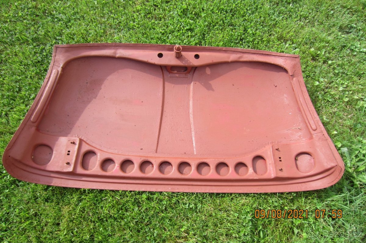 ZADNÍ KAPOTA SPARTAK OCTAVIA - 2