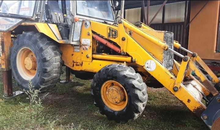 Traktorbagr JCB 3CX 4x4 - 2