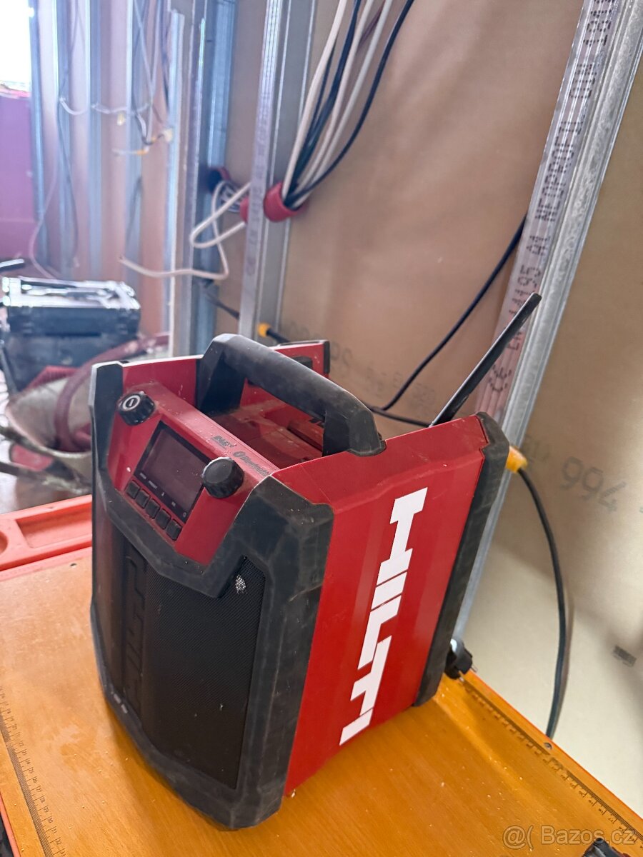 Aku stavební radio HILTI - 2