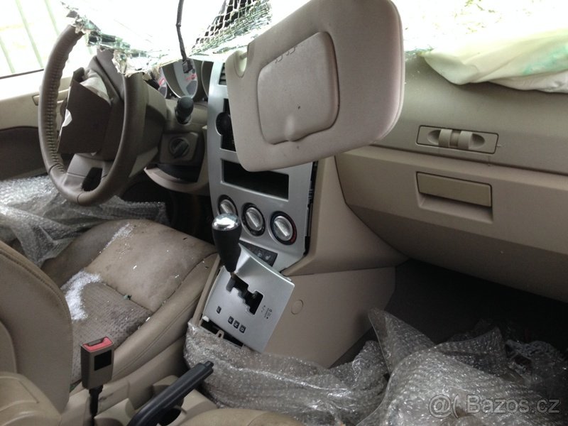 Dodge Caliber 2,0CVT 2007 115kW - pouze díly - 2