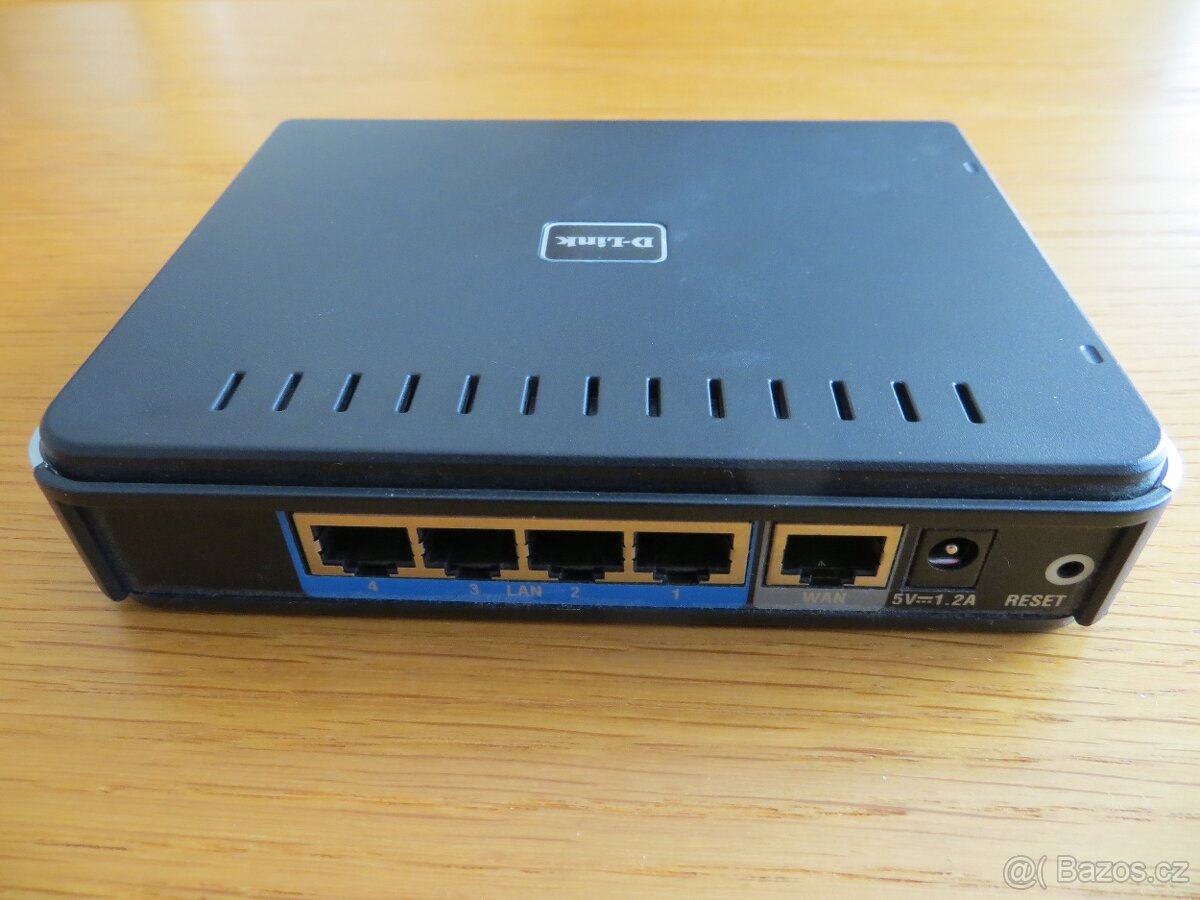 Switch D-Link DIR-100 - 2