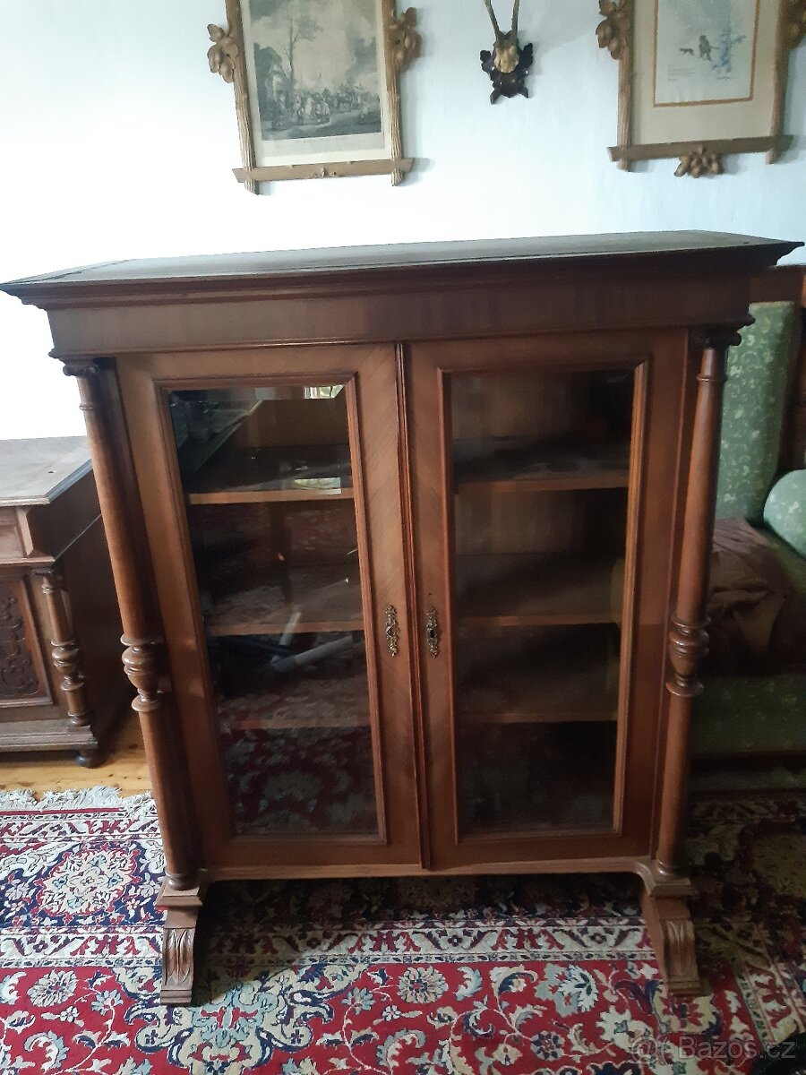 RETRO stůl, skříň a čtyři židle - 2