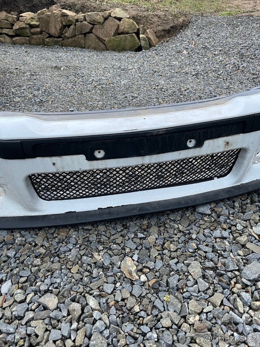 Bmw e36 nárazník - 2