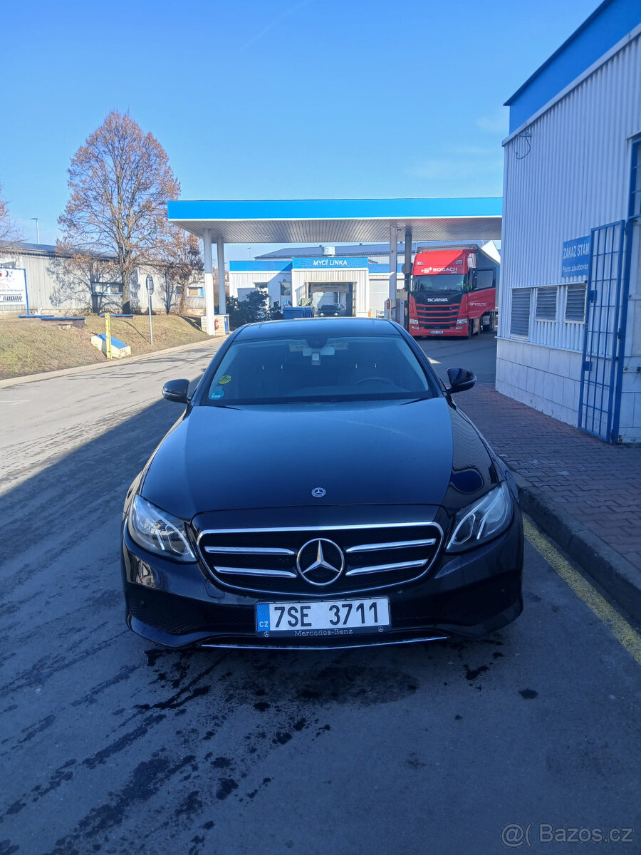 Mercedes-Benz E200 2.0l 4MATIC 2020 - 2