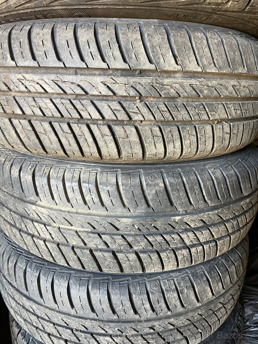 Pneu 185/70R14 - 2