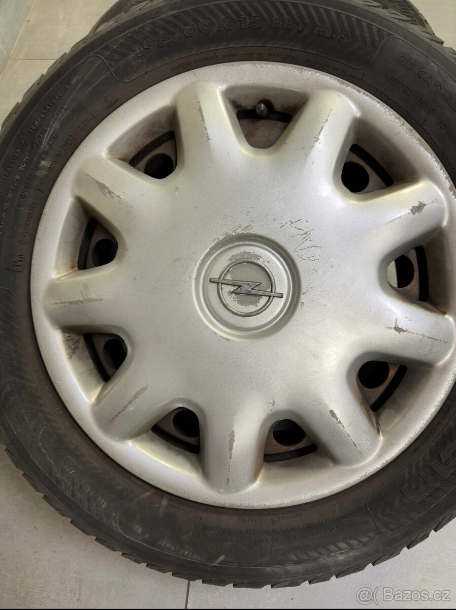 Sada disků R15 vč. poklic - 2