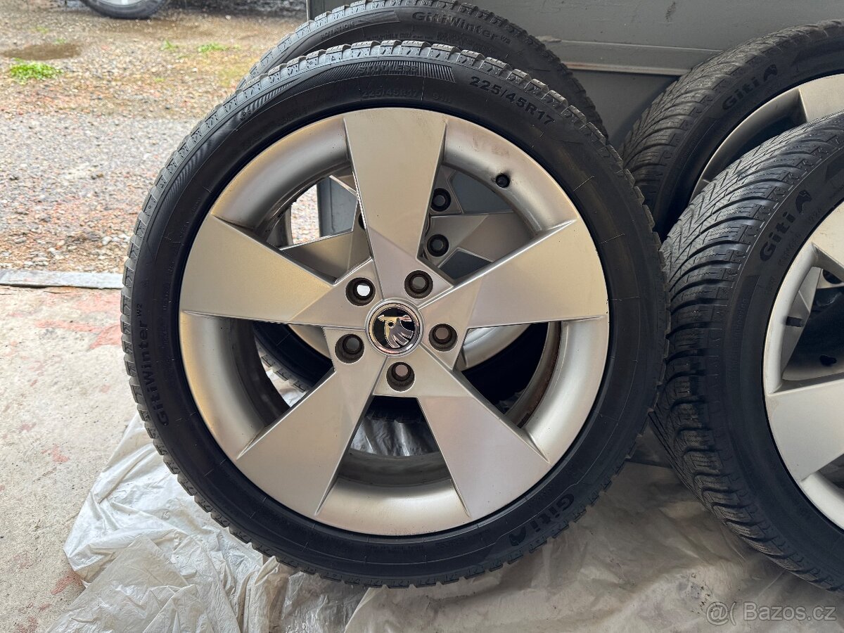 Denom R17 komplety - 2