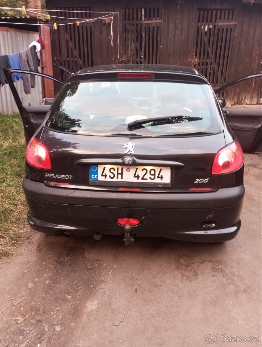 Prodám Peugeot 206 1.4 benzín - 2