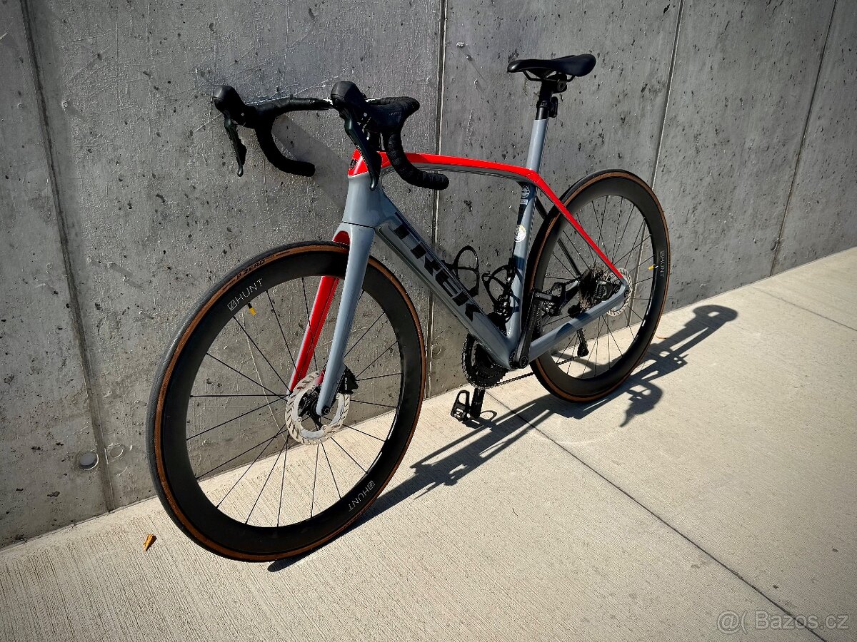 Trek Domane silnice/gravel - 2