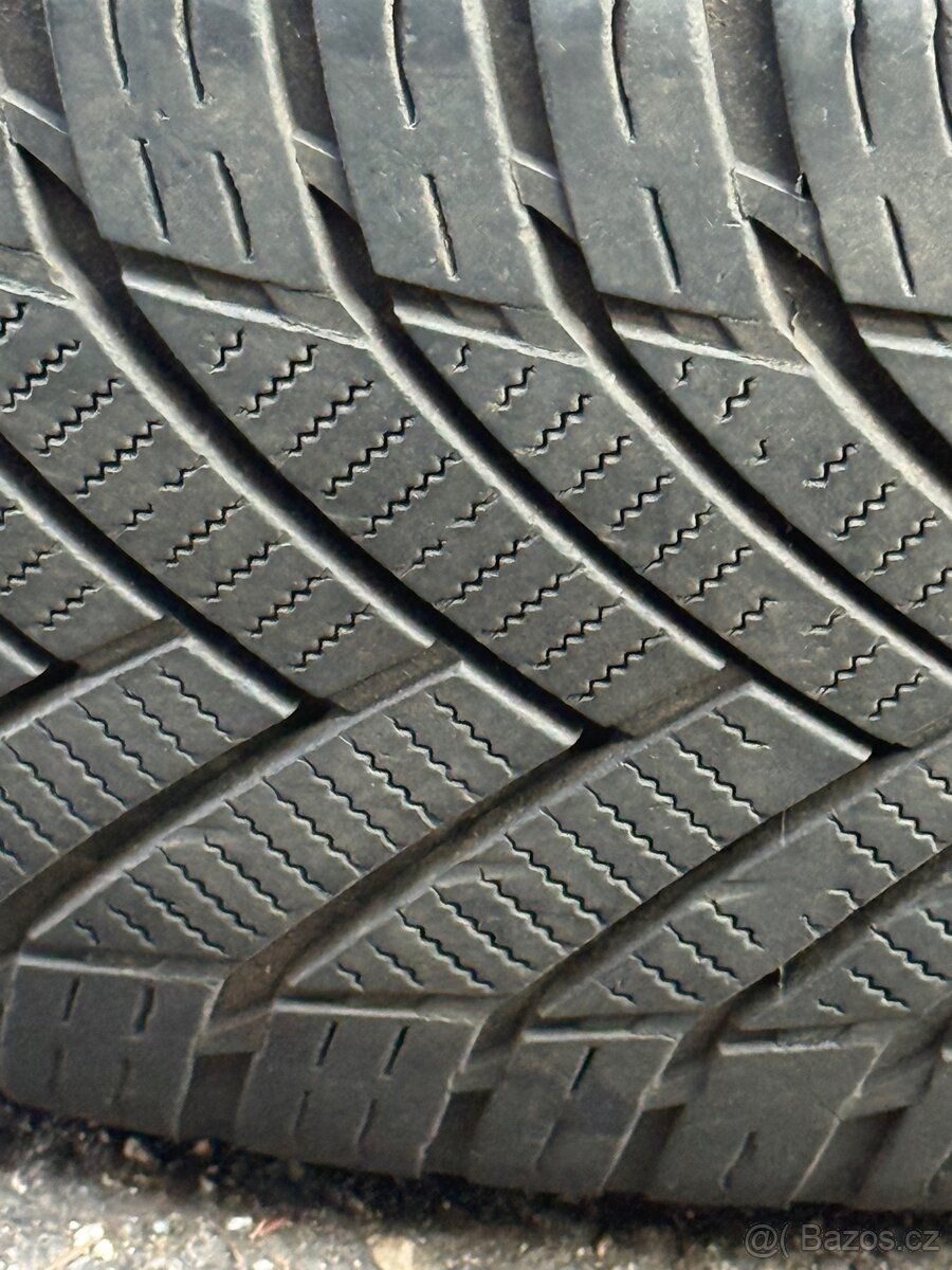 Dvě celoroční pneu imperial 225/55 R19 - 2
