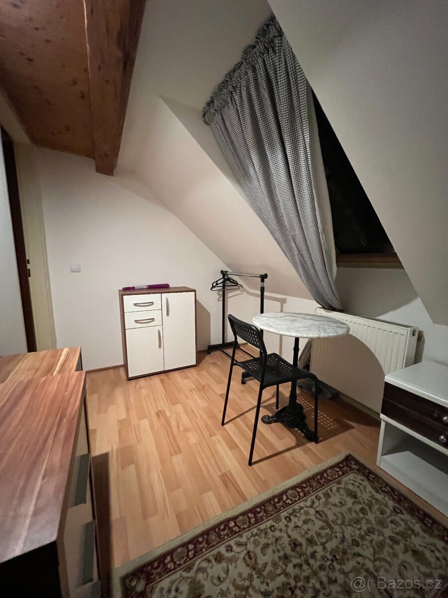 SAMOSTATNÝ POKOJ PRO JEDNU OSOBU - cena včetně energií - 2