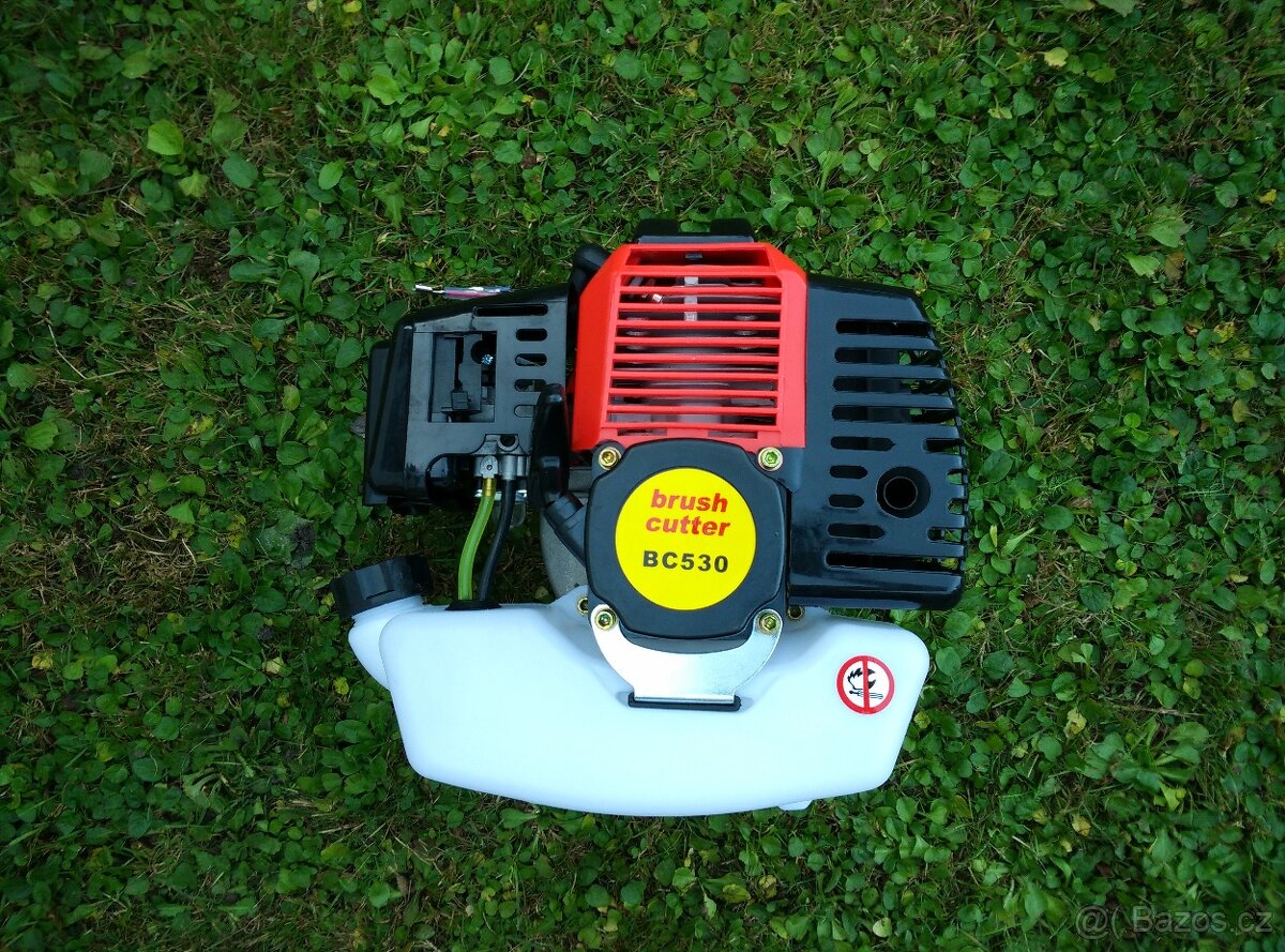 Motor do koloběžek a křovinořezů lodních motorů - 2