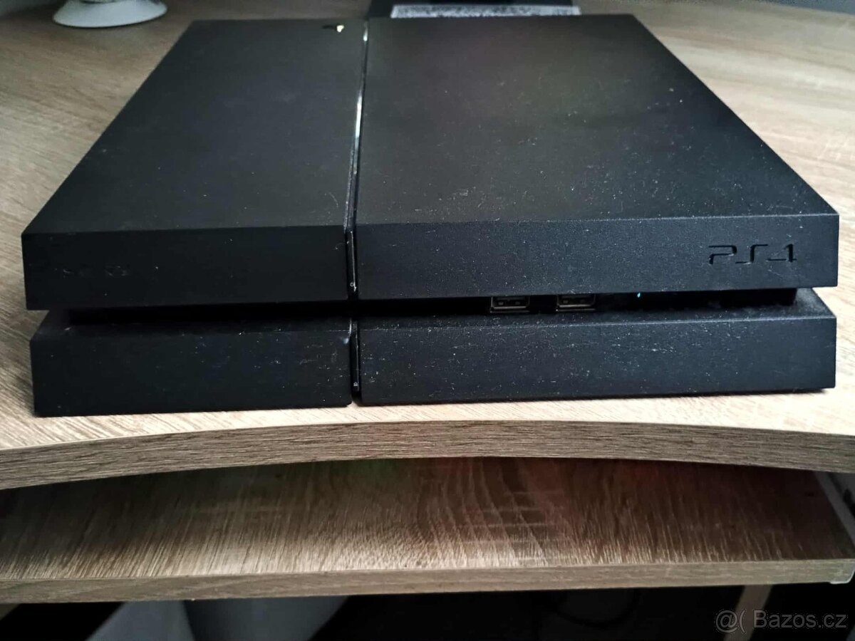 PlayStation 4 - 2