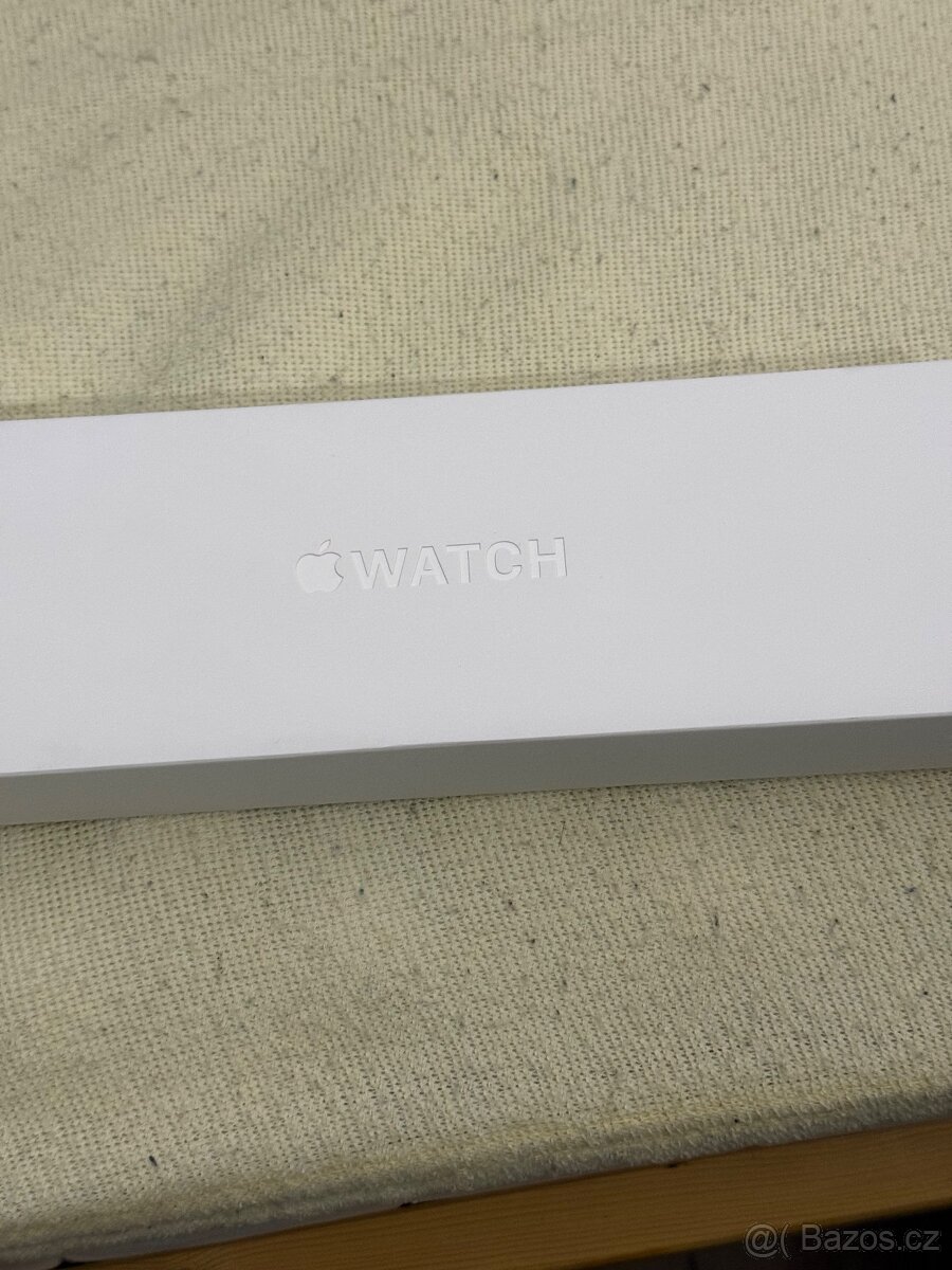 Apple Watch 11 série 46mm zlato-růžový - 2