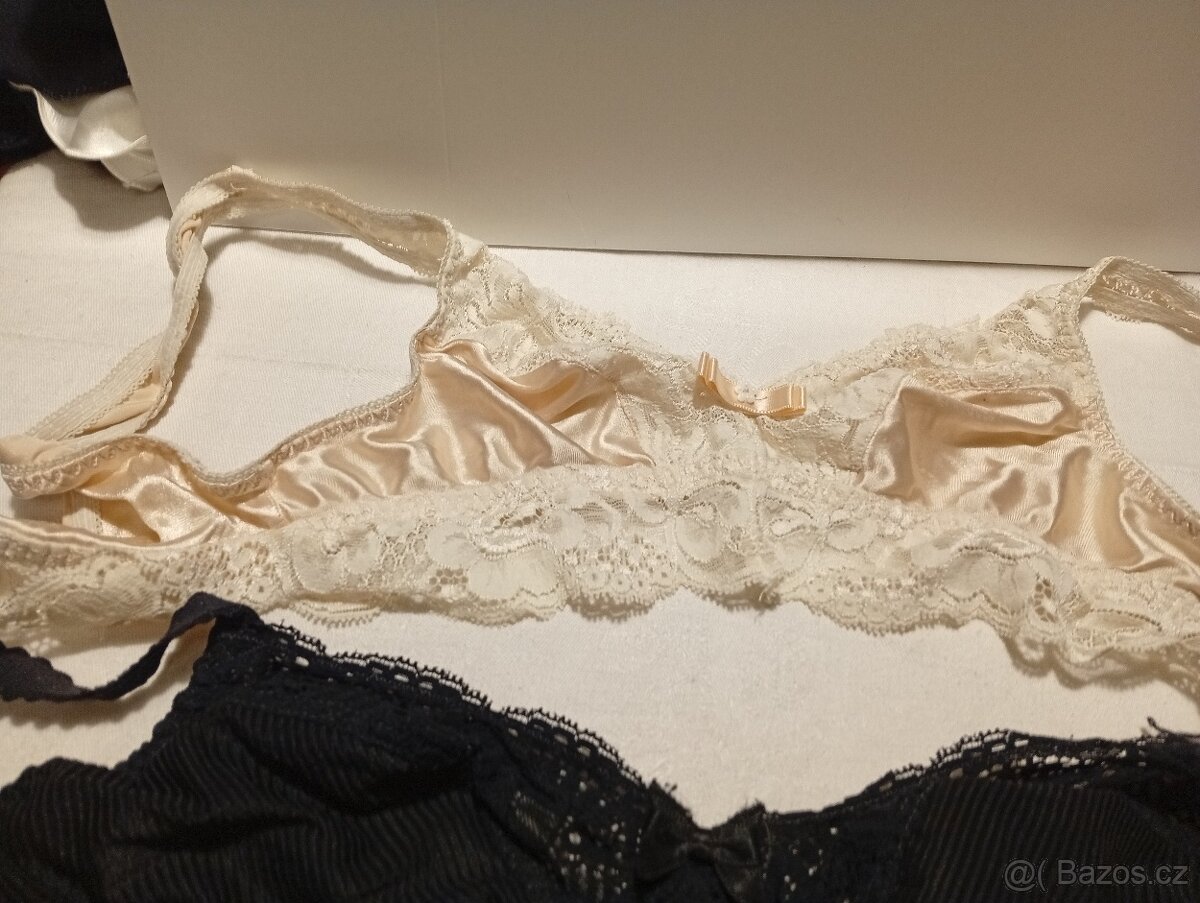 Prodám prádlo - 23 ks - vyřazené - 2