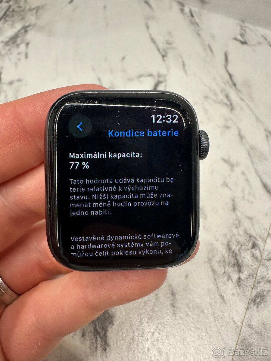 Apple Watch Series 6 44 mm GPS – kompletní balení - 2
